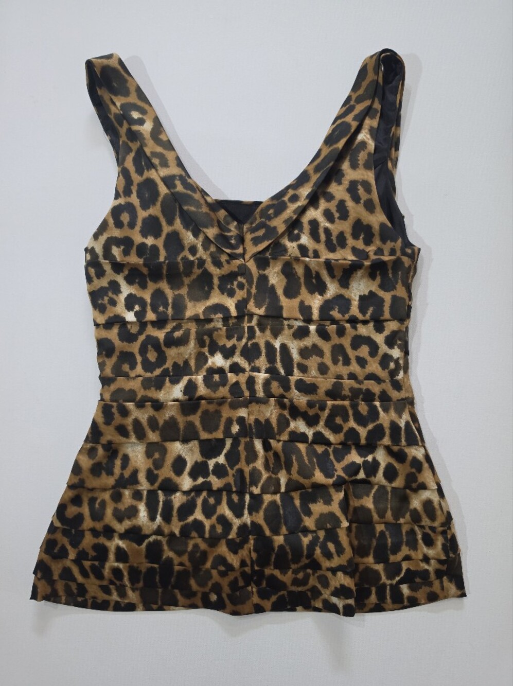 Express Sleeveless Cheetah Print Blouse Womens Sz Medium Tan Black Drape Front